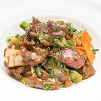 TERNERA CON SALSA DE HOLY BASIL